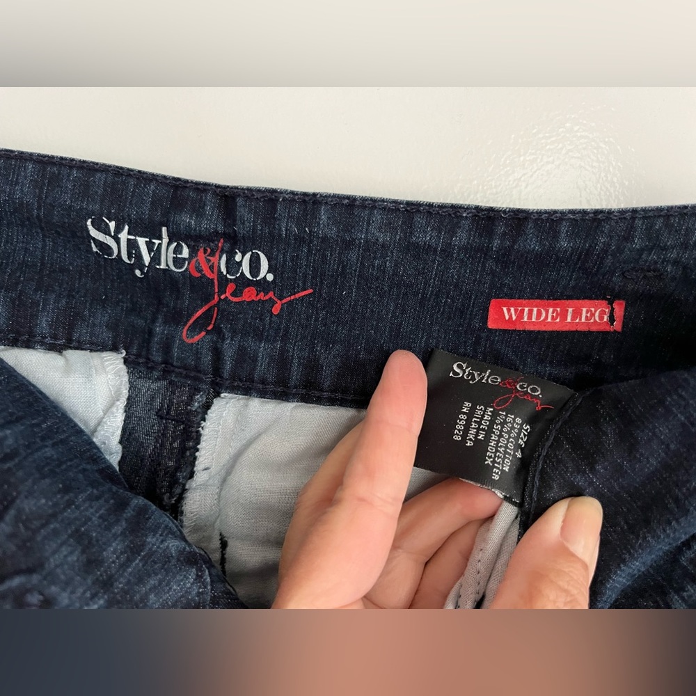Jeans - Picture 3 of 5